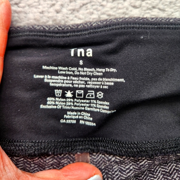 Aritzia TNA Leggings size S - Picture 2 of 7